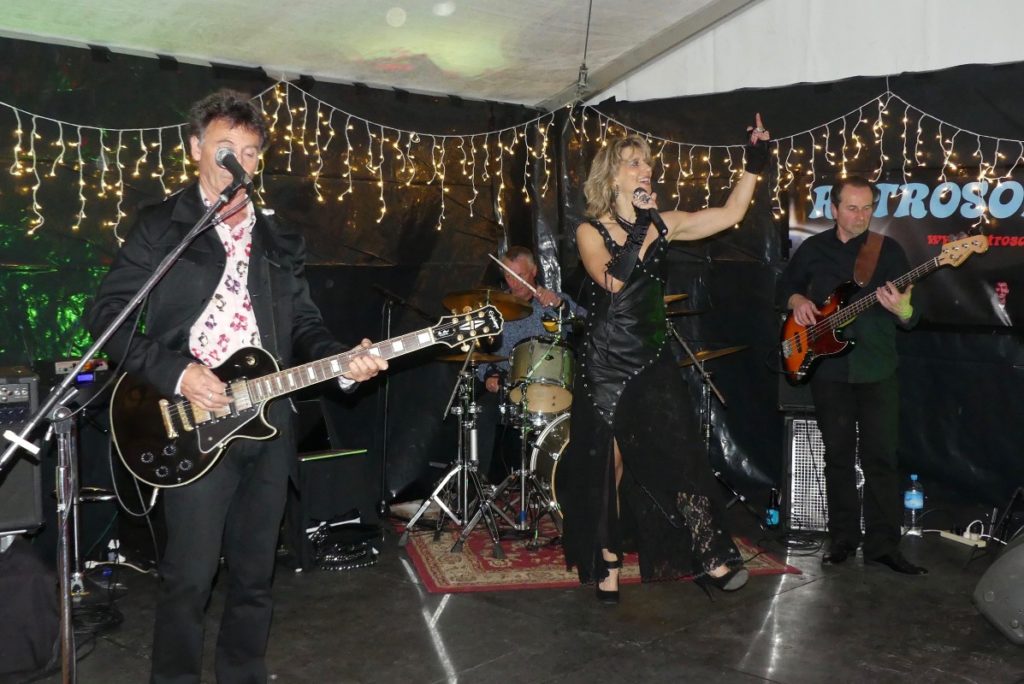 Christchurch covers band Retrosonic